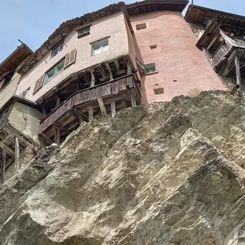 Au Bonheur Suspendu Apartment Pont-en-Royans Exterior foto